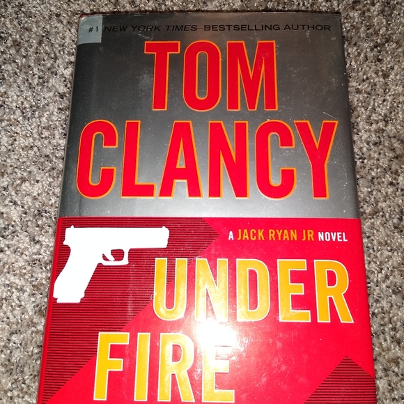 Tom Clancy "Under Fire" Book - Picture 1 of 2
